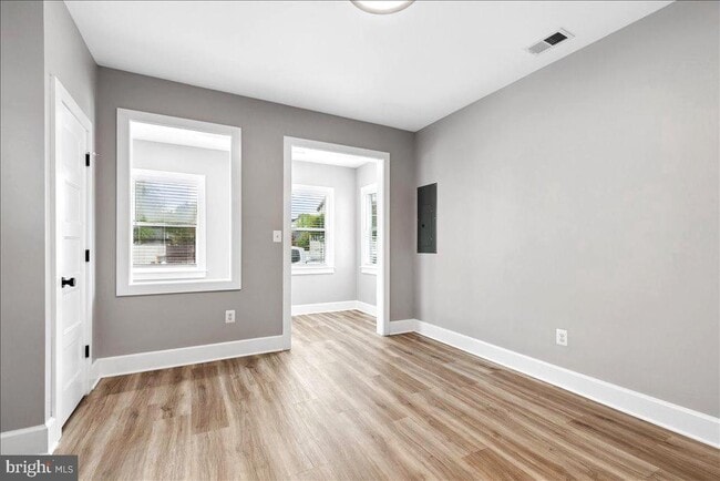 Building Photo - 1621 Bentley Rd