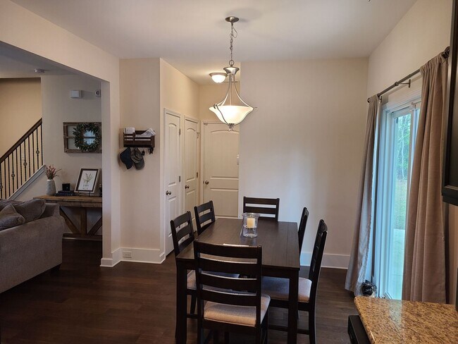 Building Photo - 3 Bedroom, 2.5 bath unfurnished home in Hampstead near Surf City