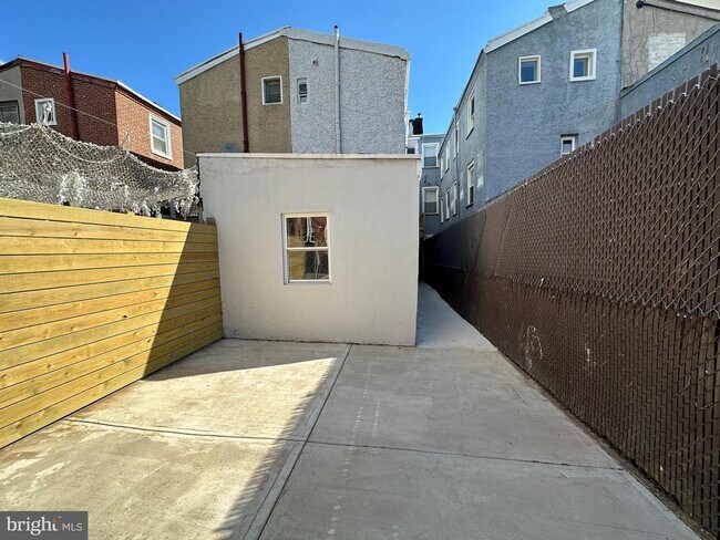 Building Photo - 1512 N 4th St