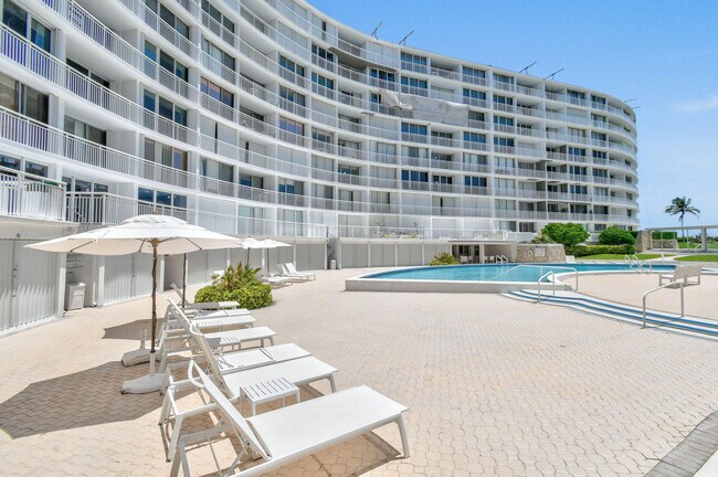 Building Photo - 2780 S Ocean Blvd