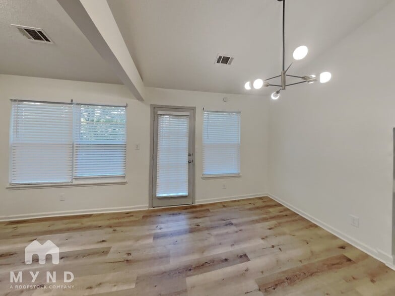 Building Photo - 3221 River Mist Cove