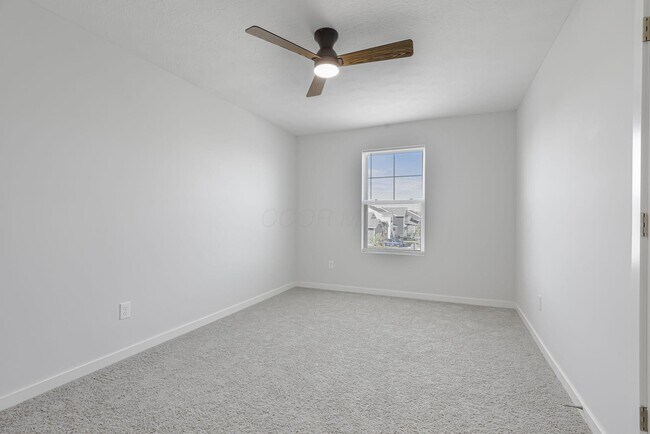 Building Photo - 758 Leslie Dr