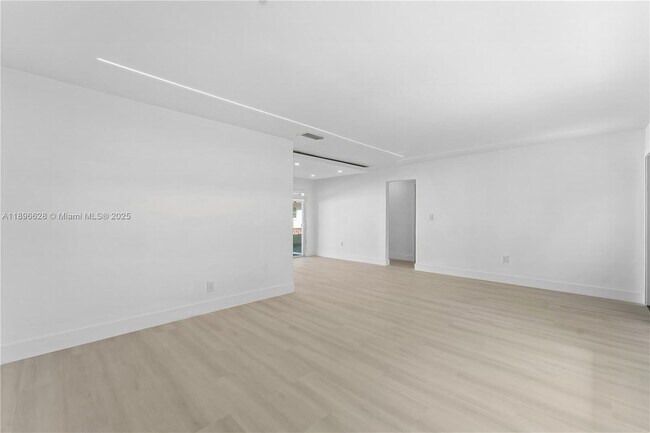 Building Photo - 2600 NW 68th Way