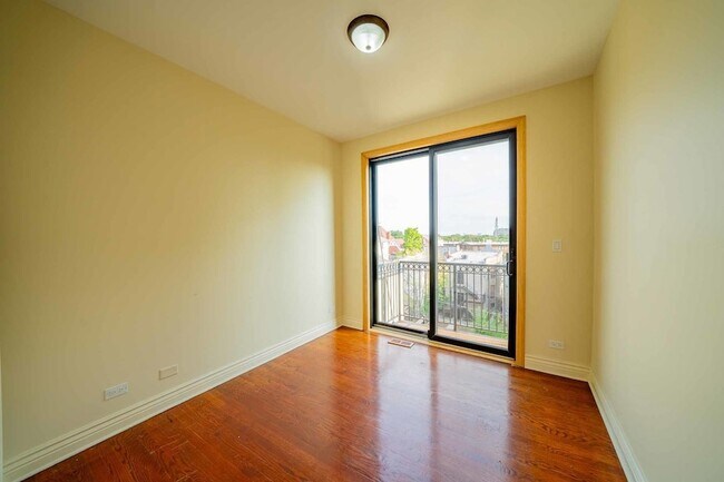 Building Photo - 3123 W Washington Blvd