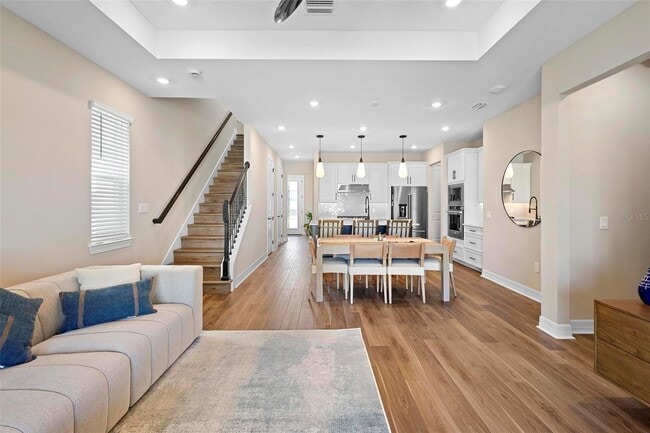 Building Photo - 10215 Pk Ests Ave