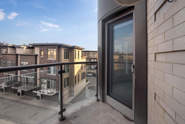 Building Photo - 34 Cambridge Wy