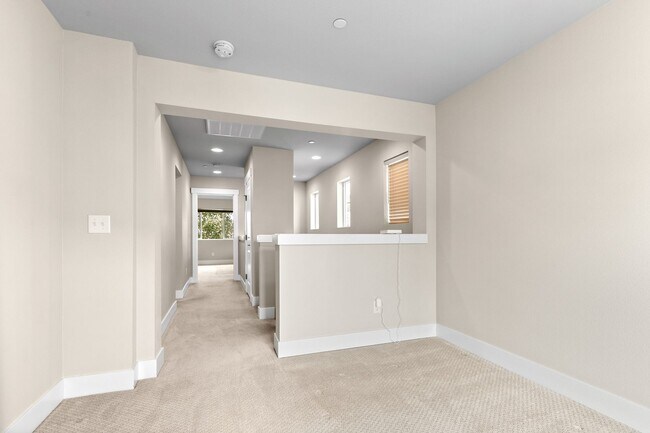 Building Photo - 3Bd/2.5Ba Lynnwood Home