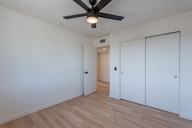 Building Photo - 2nd floor unit with all the upgrades!