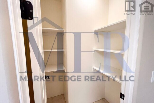 Building Photo - 3Bed/2.5Bath Townhouse in Carefree! $4499 MOVE-IN SPECIAL! Move-In Ready on 04/09/2026!