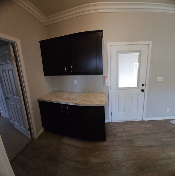 Building Photo - 30878 Curzulla Rd