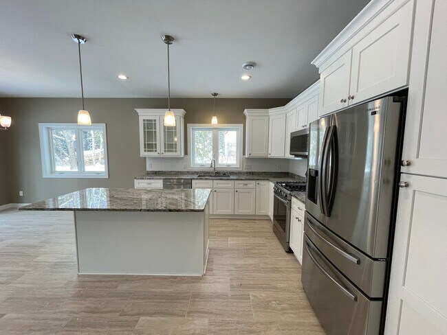 Building Photo - Available Now! 3 Bed 2 Bath Beautiful New Construction Townhome in Hermantown