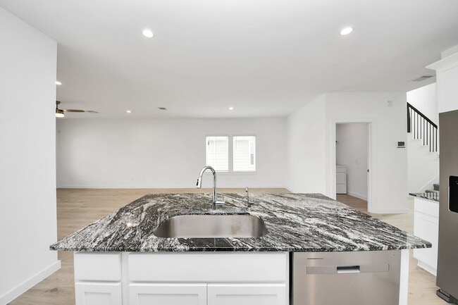 Building Photo - 7811 Bel Fiore Dr