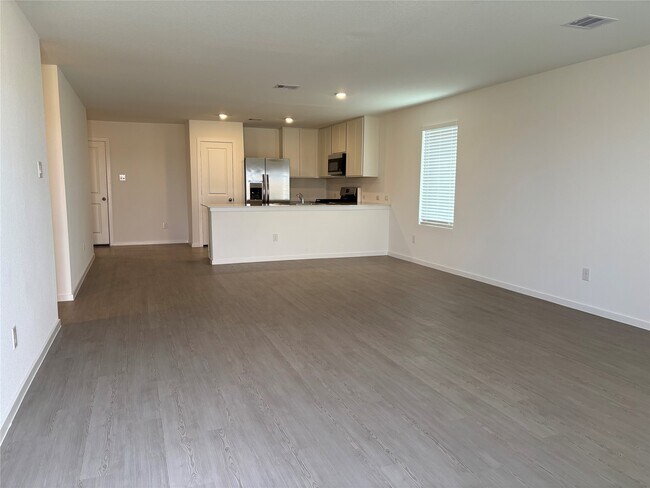 Building Photo - 607 Amberwood Creek Dr