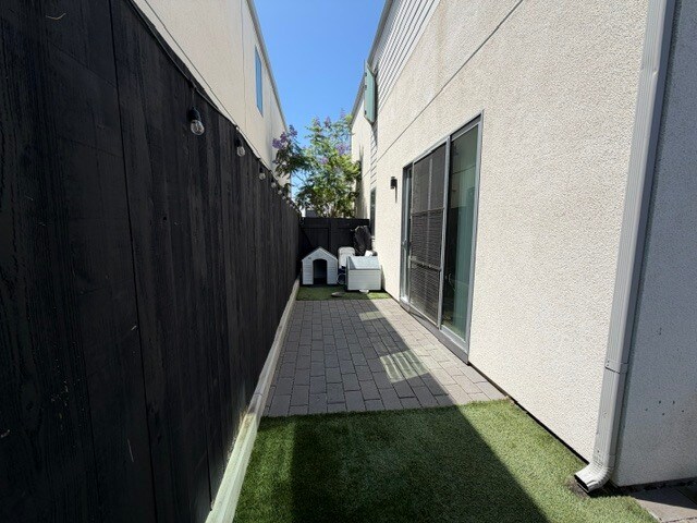 Building Photo - 1166 Holly Ave