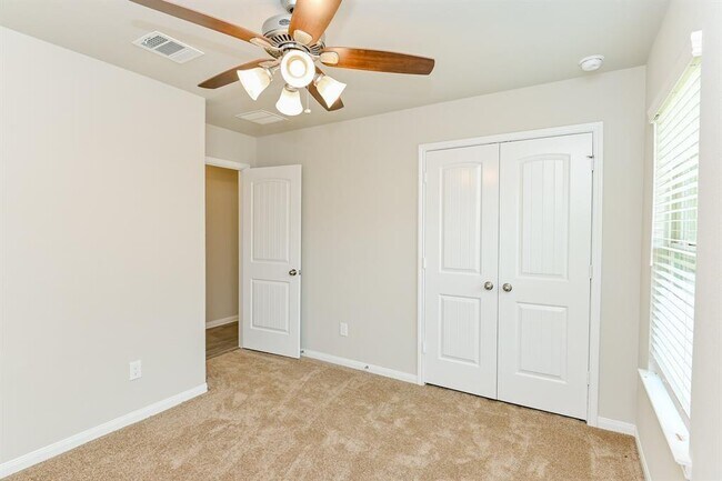 Building Photo - 3817 Breckenridge Dr