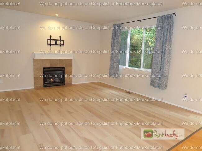 Building Photo - Meticulously Maintained 4-Bedroom Home in Sought-After Bothell Location!