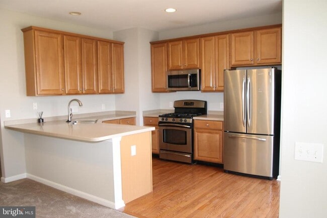 Building Photo - 157 Hudson Dr