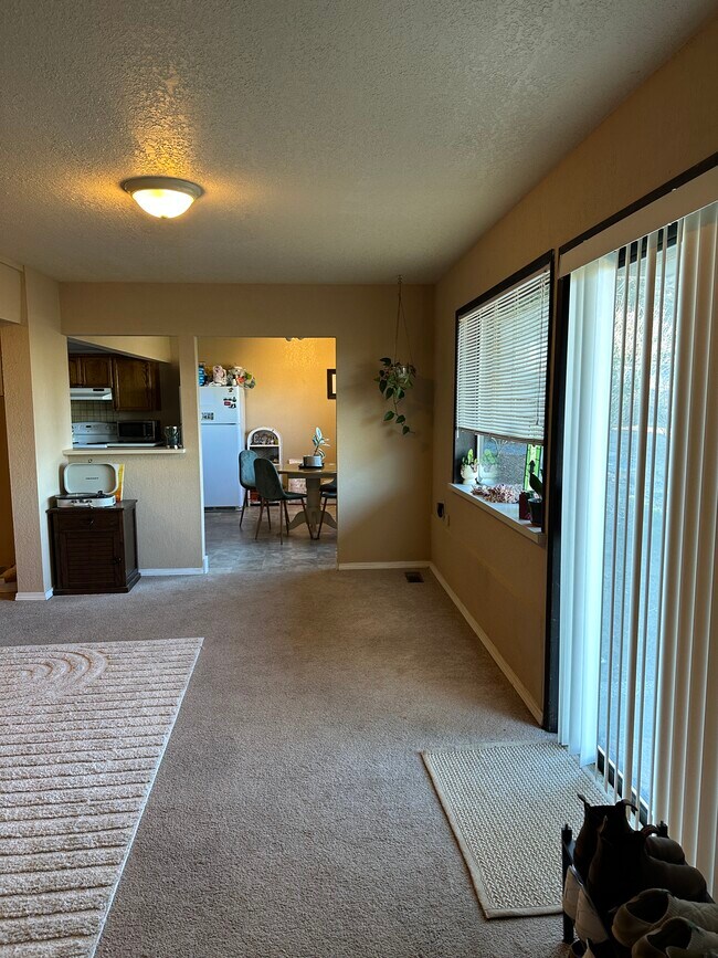 Building Photo - 520 Olympic Ave