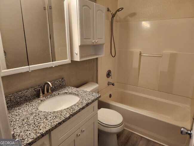 Building Photo - 30 Battey Dr