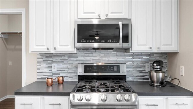 Building Photo - 9722 Therrell Dr