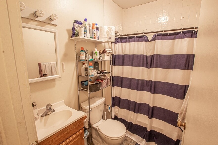 Building Photo - 55 Monroe St