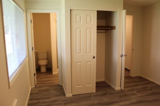 Building Photo - 4 bedroom, 2 bath home near Intel in Hillsboro