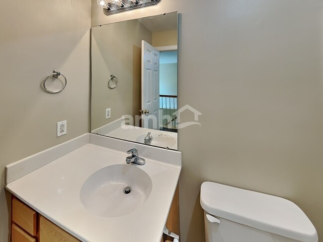 Building Photo - 1004 Ponape Ct