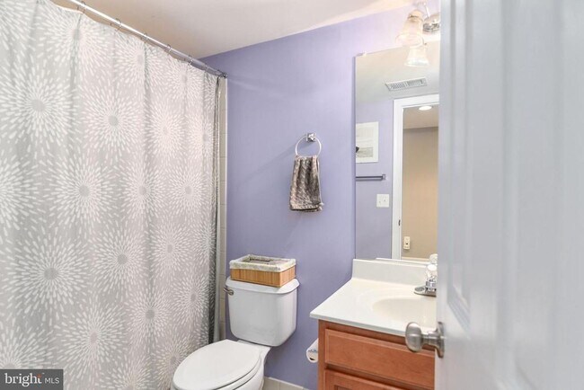 Building Photo - 2372 Battery Hill Cir