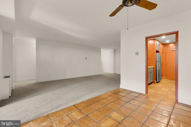 Building Photo - 4141 Henderson Rd