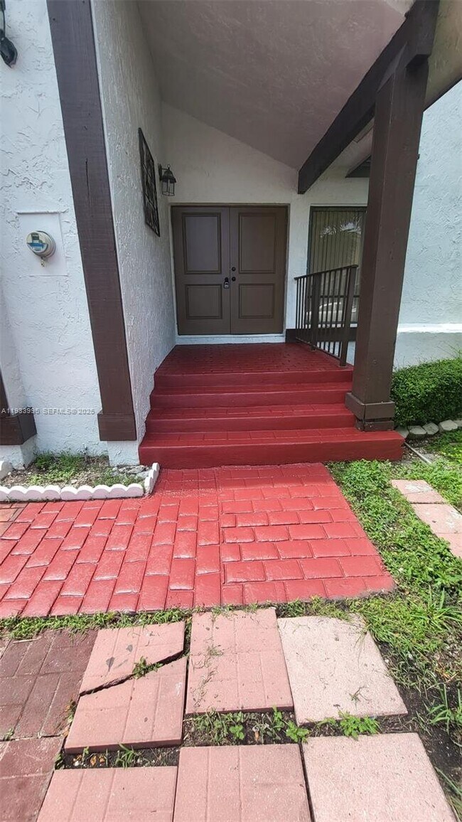 Building Photo - 9535 SW 148th Ave Cir E