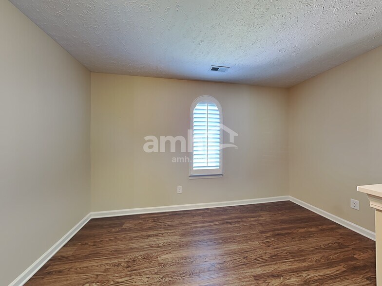 Building Photo - 1287 Wentworth Dr
