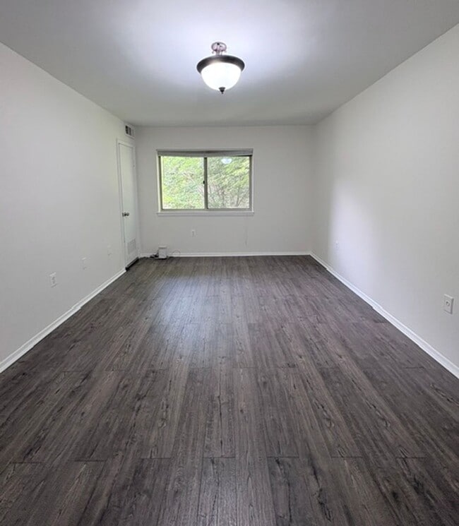 Building Photo - 12403 Braxfield Ct