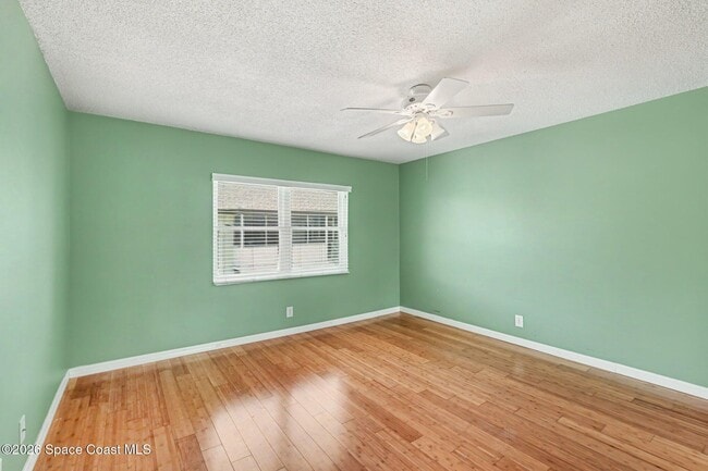 Building Photo - 1047 Small Ct