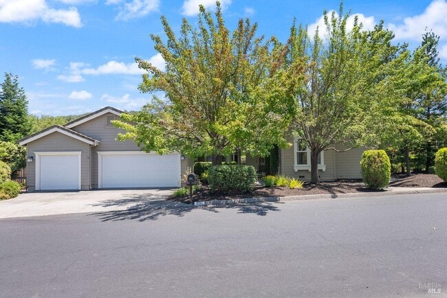 Building Photo - 205 Saddle Wood Dr