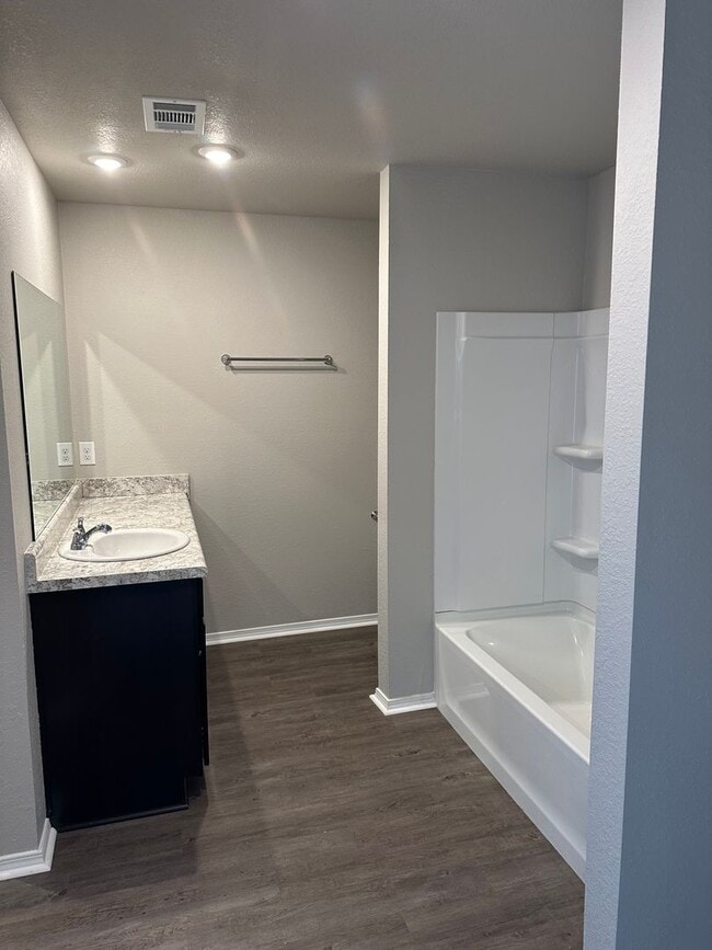 Building Photo - Pre-Leasing Now: Charming 3-Bed, 2-Bath Home in Prospect Farms