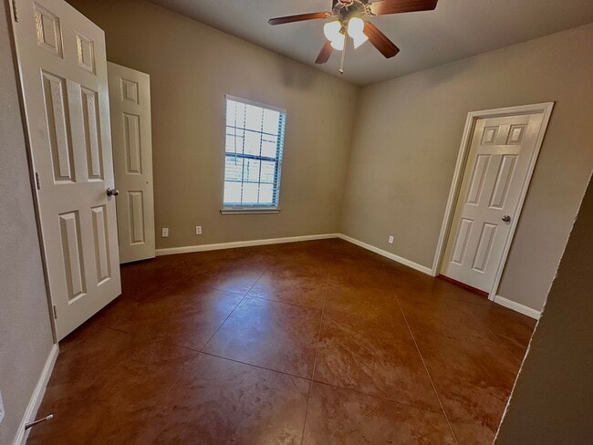Building Photo - Charming 4/3 House Near Baylor!