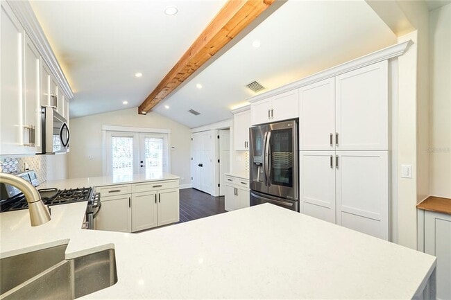 Building Photo - 6008 N Highland Ave