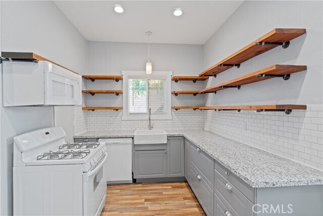 Building Photo - 3452 Mulberry St