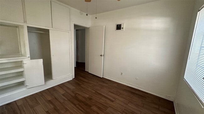 Building Photo - 5607 Jackson St