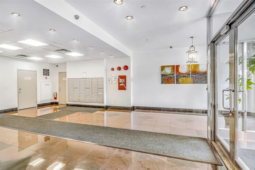 Building Photo - 40-40 75th St