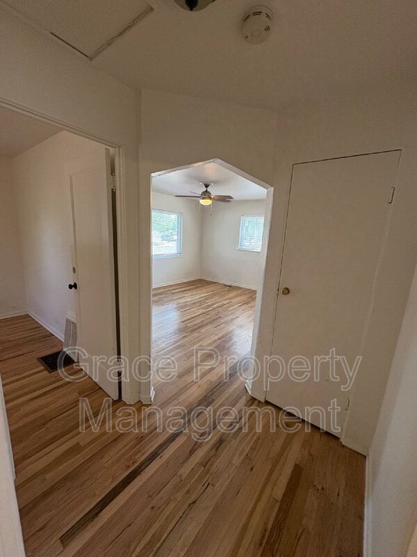 Building Photo - 1481 S Meade St