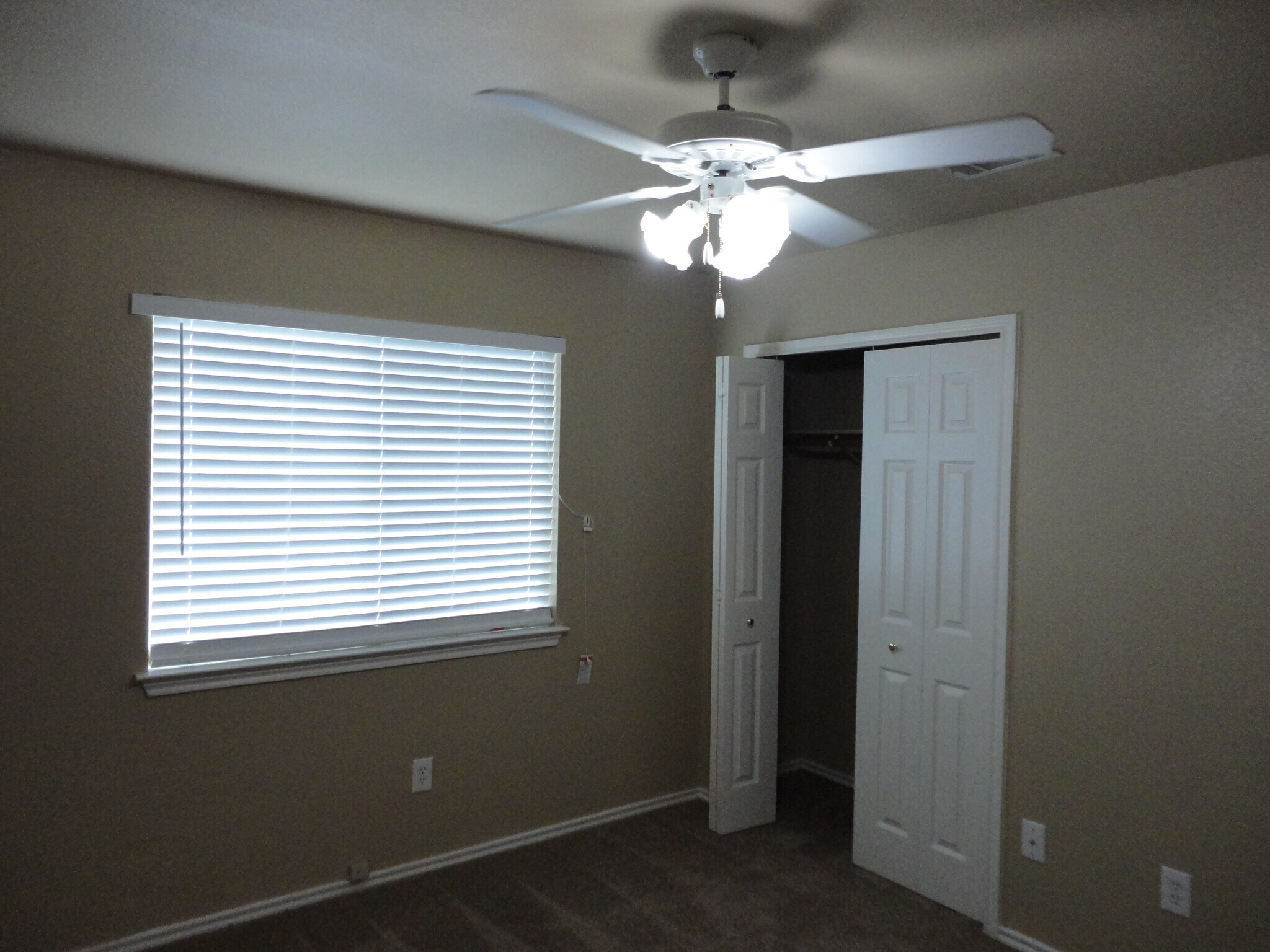 Building Photo - 1114 Black Locust Drive West