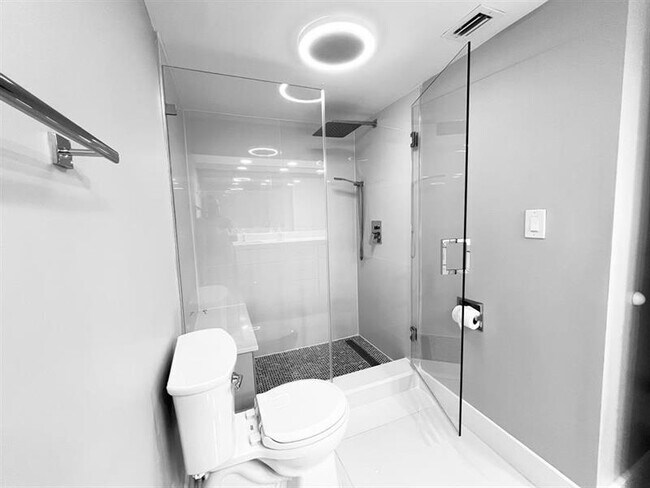 Building Photo - 1266 S Military Trail