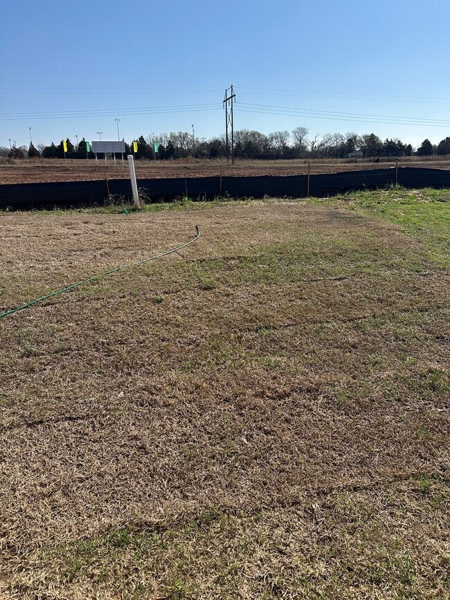 Building Photo - Save $500 on Your Move-In Costs — Sign by 5/22! Charming  3 Bed, 2 Bath Home in Purcell