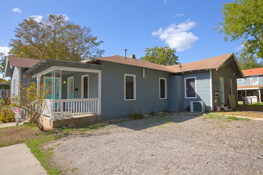 Building Photo - 143 Tremlett Ave