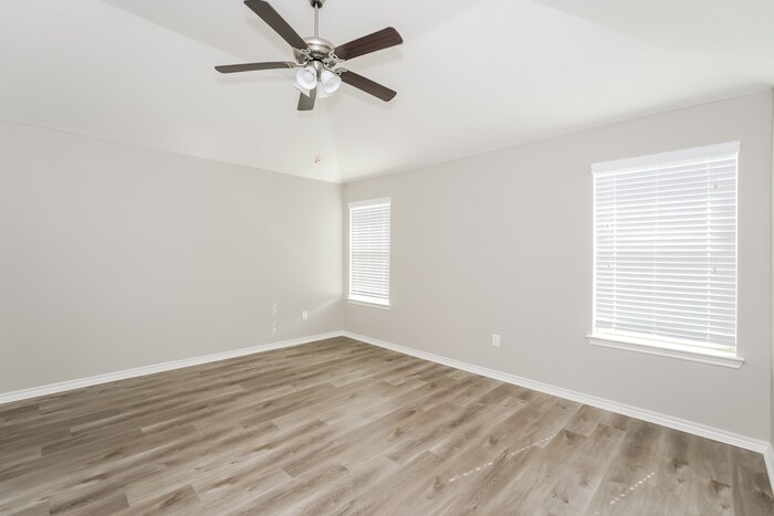 Building Photo - 3903 Bridle Path Ln