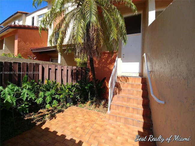 Building Photo - 9905 NW 9th St Cir