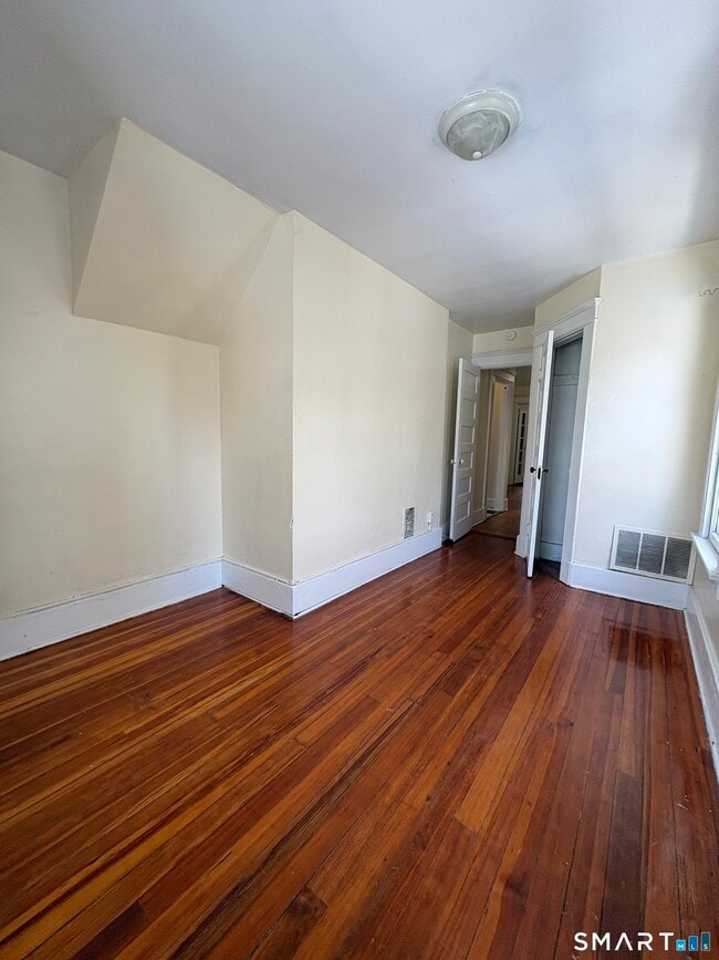 Building Photo - 797 Elm St