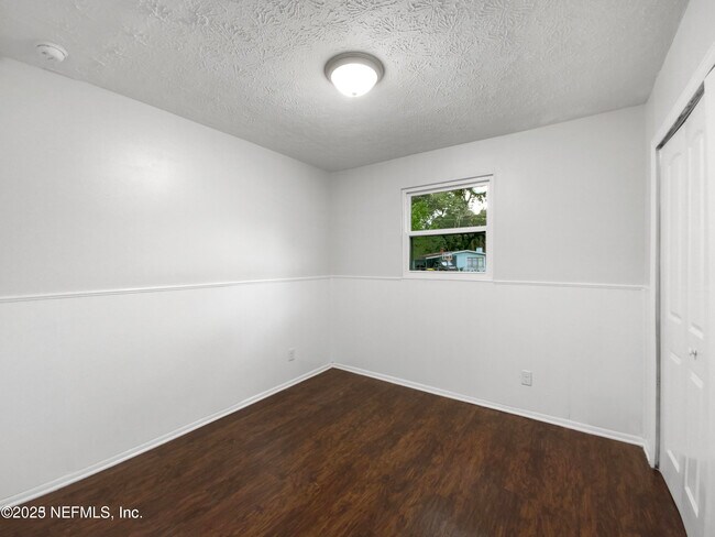 Building Photo - 2535 La Trelle Ct