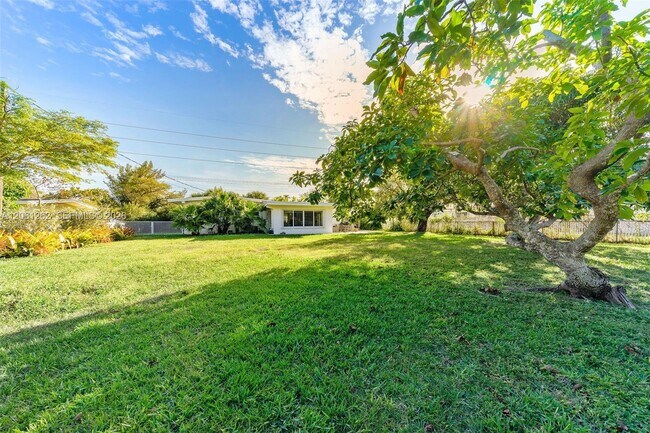 Building Photo - 8125 SW 136th St
